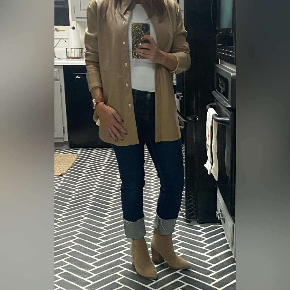 Dolce Cabo Tan Vegan Leather Button-Up shirt/jacketet